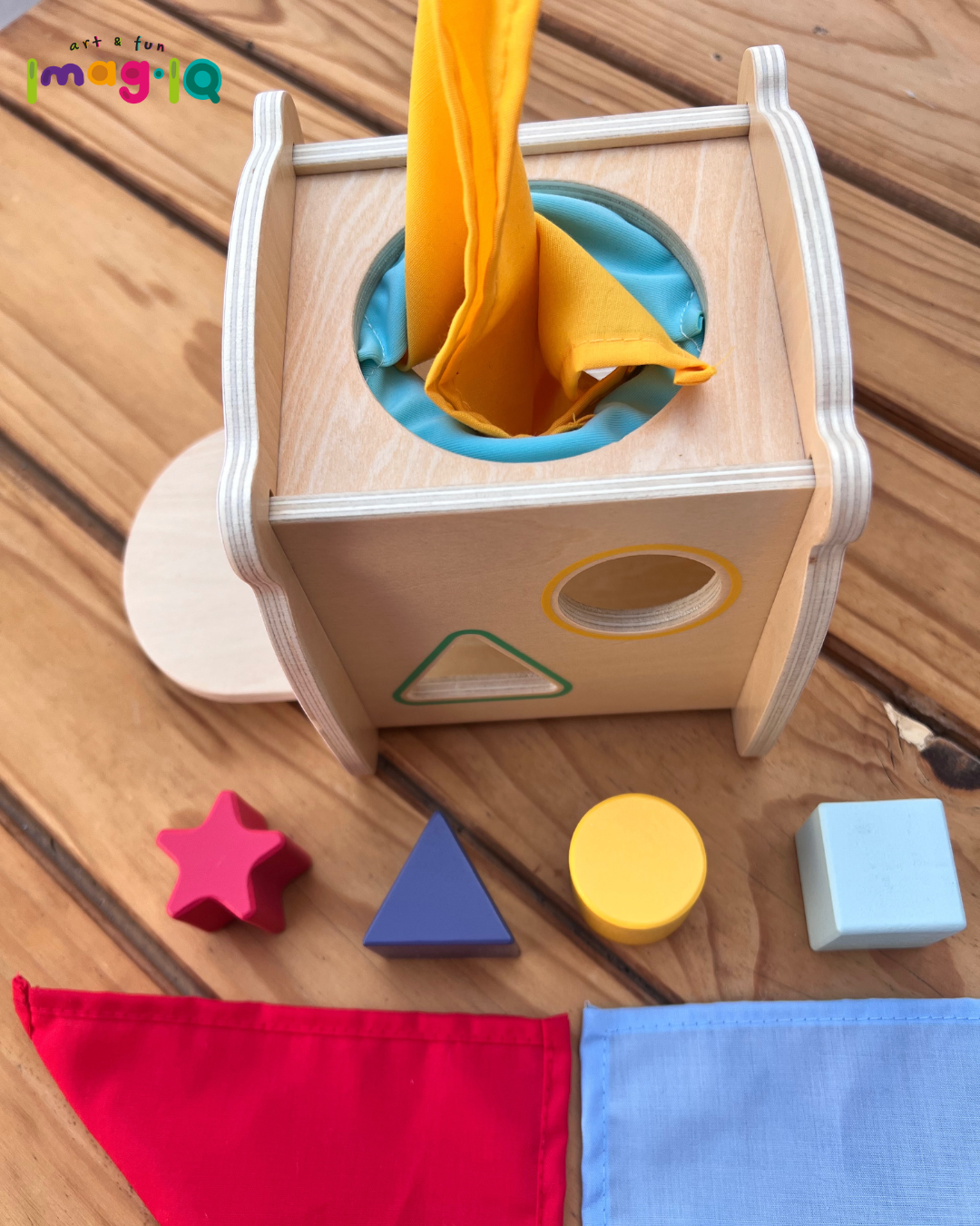 CAJA DE PAÑUELOS - HI PANDO