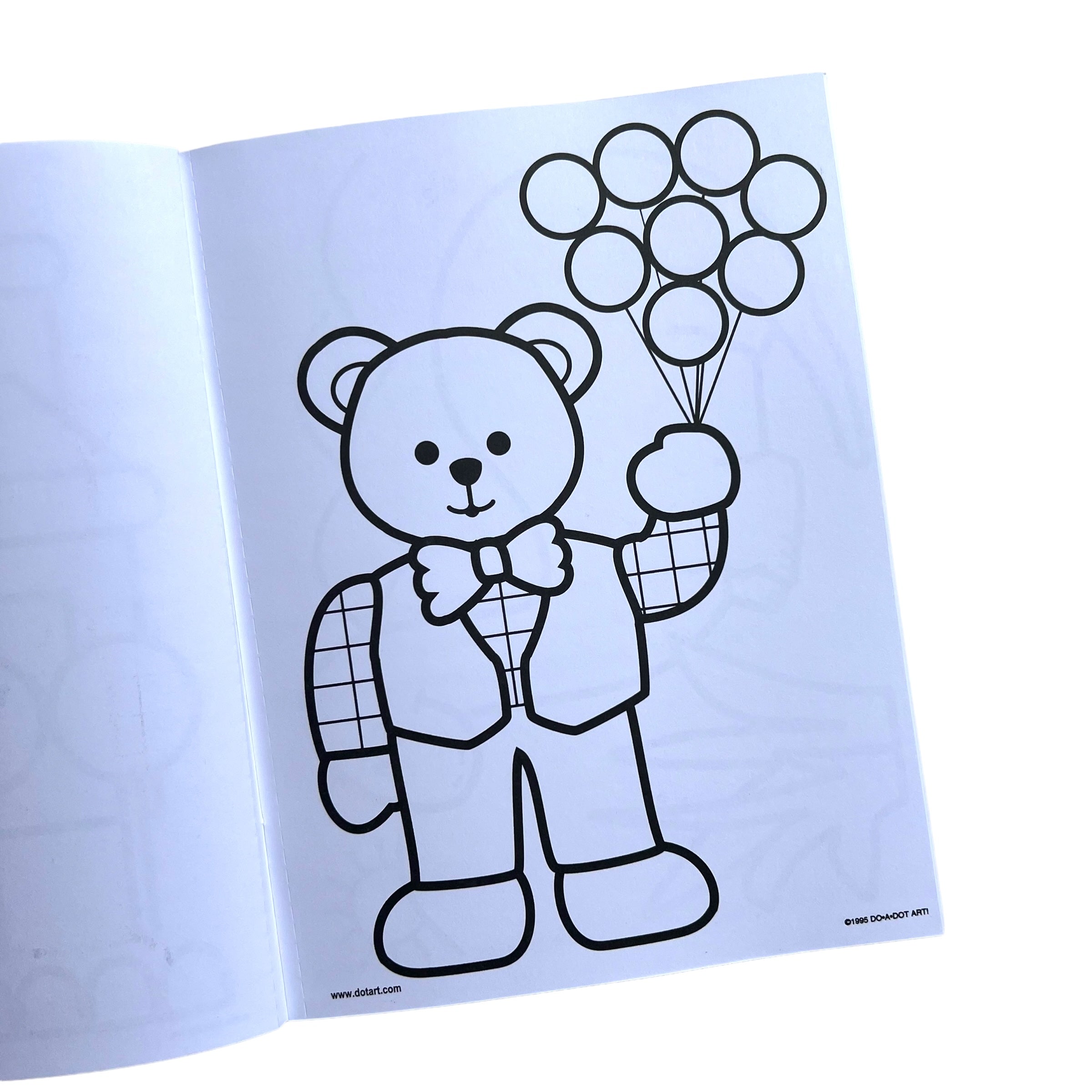 Libro Descubriendo a mi mundo - DO A DOT - Discovering my world book