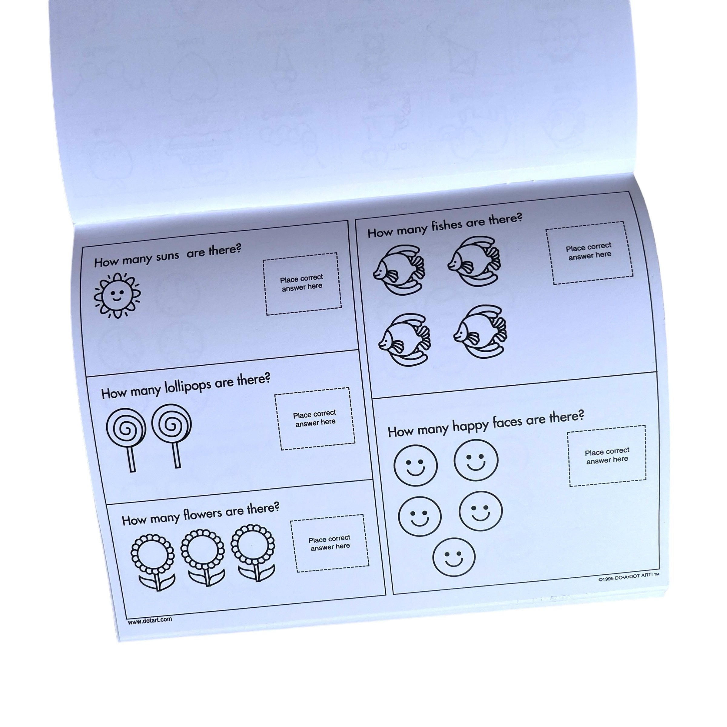 Libro juega y aprende - DO A DOT - Play & Learn