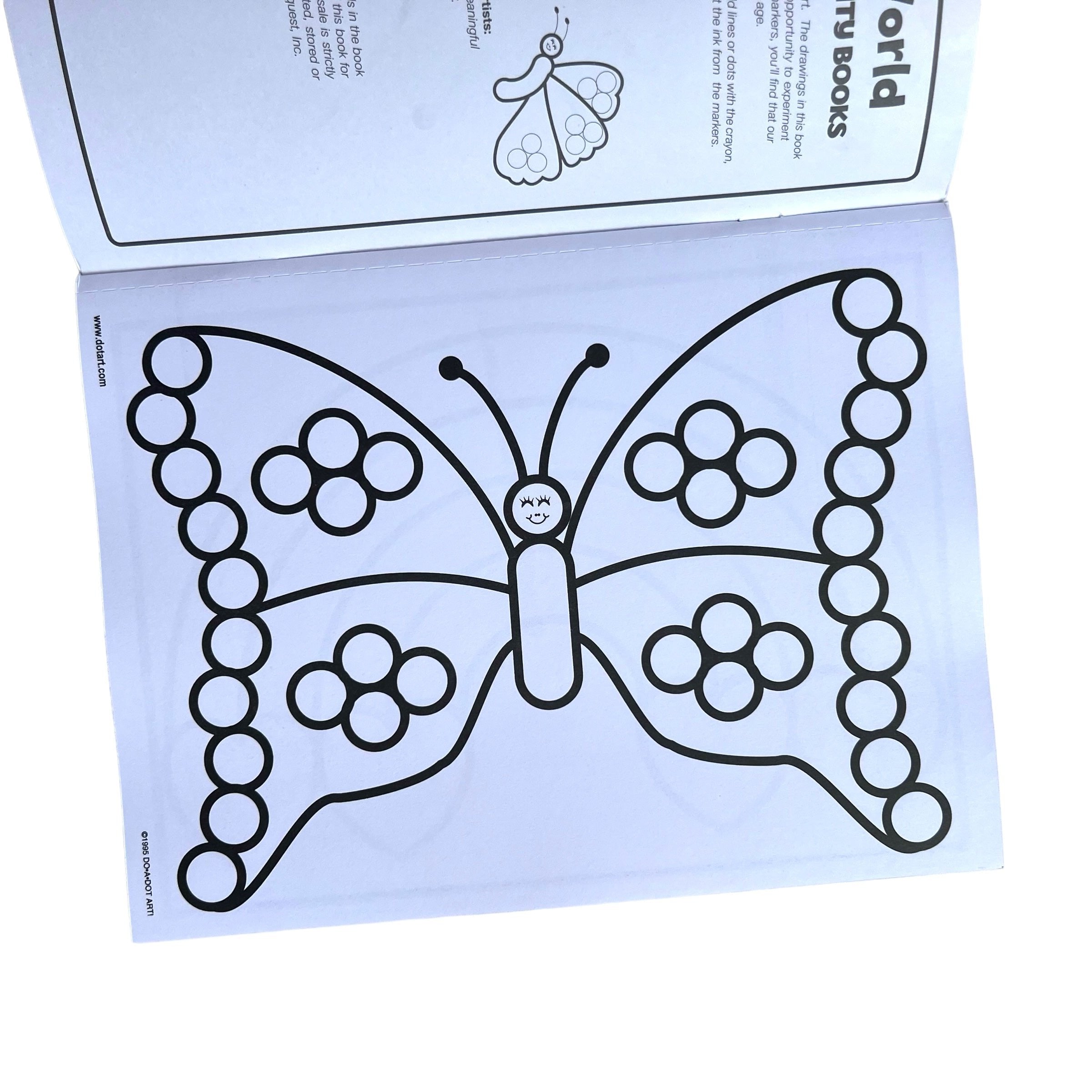 Libro Descubriendo a mi mundo - DO A DOT - Discovering my world book