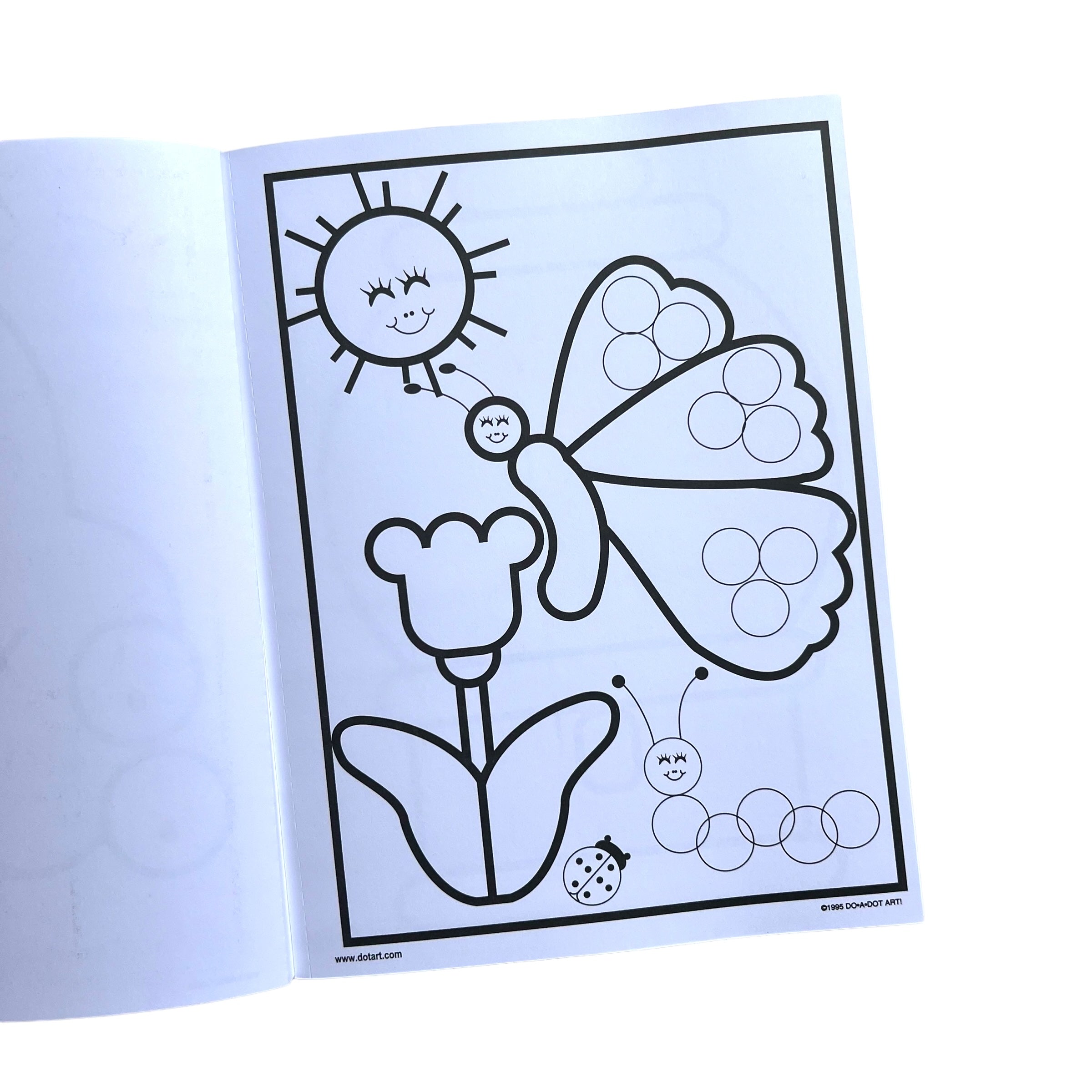 Libro Descubriendo a mi mundo - DO A DOT - Discovering my world book